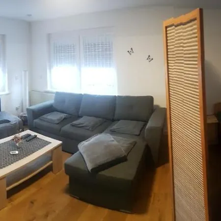 Grosse Monteurs Und Handwerkerwohnung Nahe Potsdam Berlin Bad Belzig Und Brandenburg Zur Weissen Taube 아파트