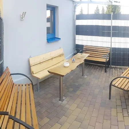 Grosse Monteurs Und Handwerkerwohnung Nahe Potsdam Berlin Bad Belzig Und Brandenburg Zur Weissen Taube 아파트 *