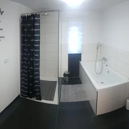 아파트 Grosse Monteurs Und Handwerkerwohnung Nahe Potsdam Berlin Bad Belzig Und Brandenburg Zur Weissen Taube *