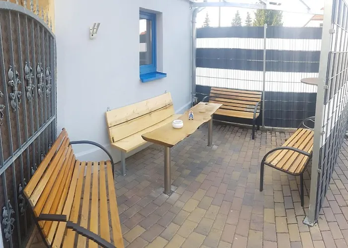 Grosse Monteurs Und Handwerkerwohnung Nahe Potsdam Berlin Bad Belzig Und Brandenburg Zur Weissen Taube شقة *